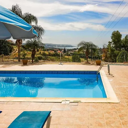 Julios Coral Bay